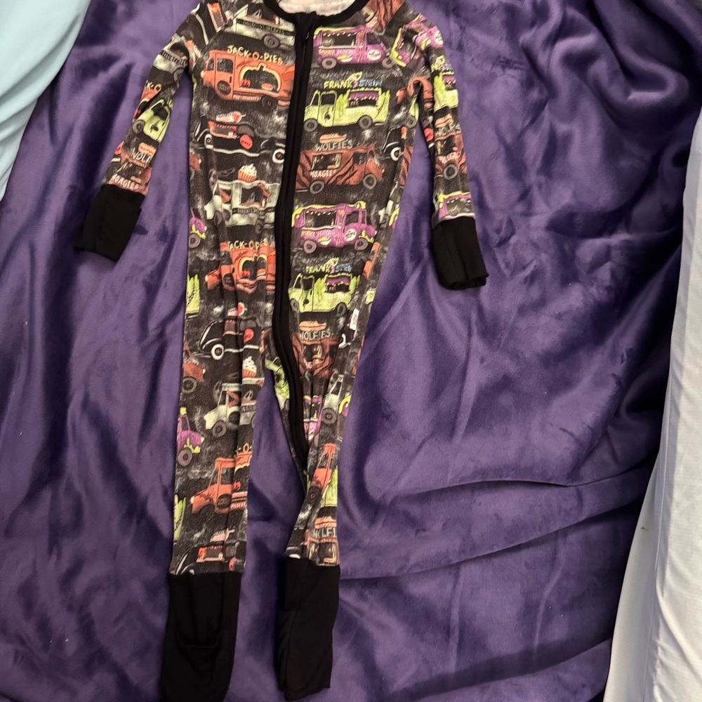 Fletch Convertible Halloween PJs size 12-18 mos VGUC